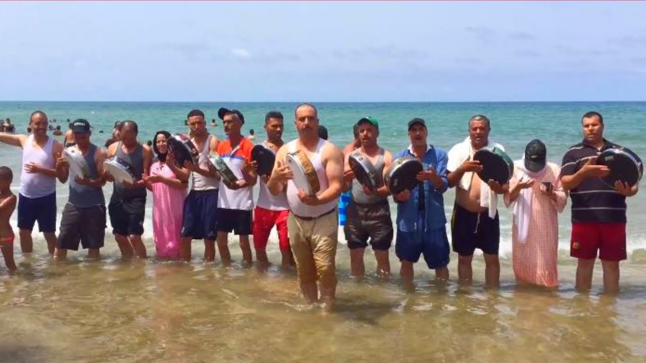 شاطئ السعيدية نشاط اجواء الصيف في شاطئ السعيدية الجميلة Saidia Morroco