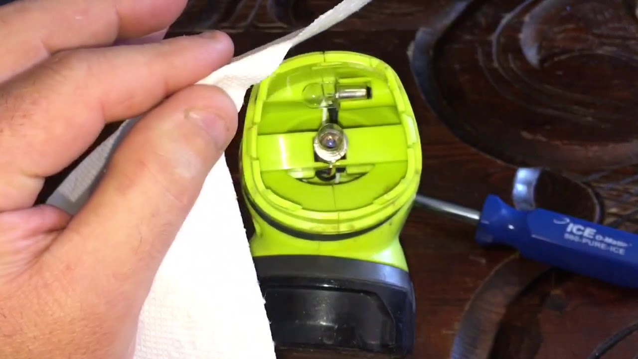 How do i Replace the Light bulb on a Ryobi P704 Flashlight.
