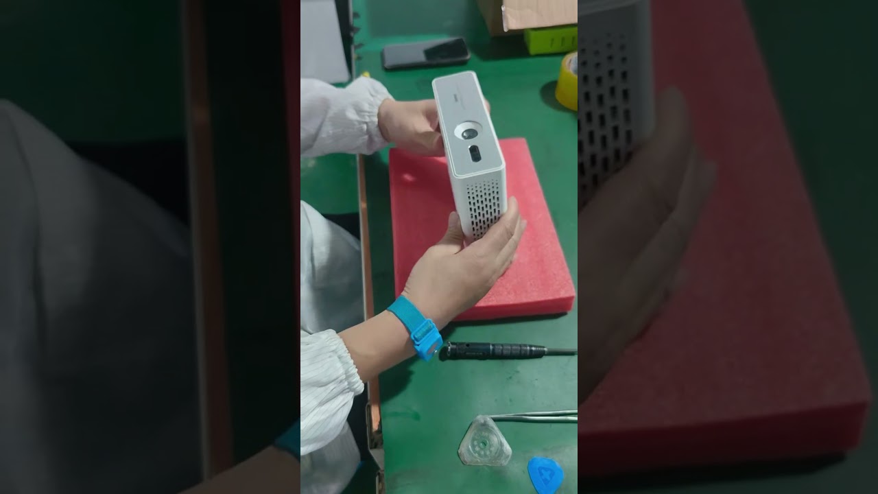 Jenovox M5000 Mini projector Disassembly video