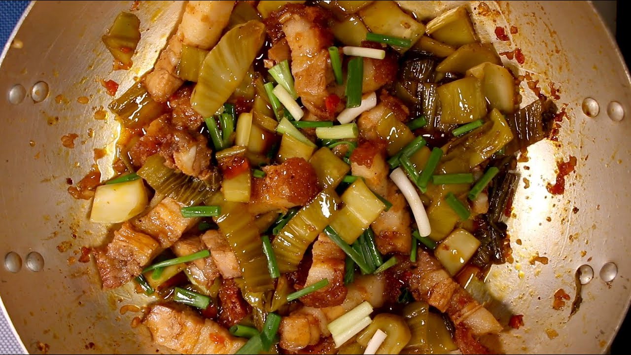 Cách Làm Heo Quay Kho Cải Chua Thơm Ngon Đậm Đà Ăn Là Ghiền