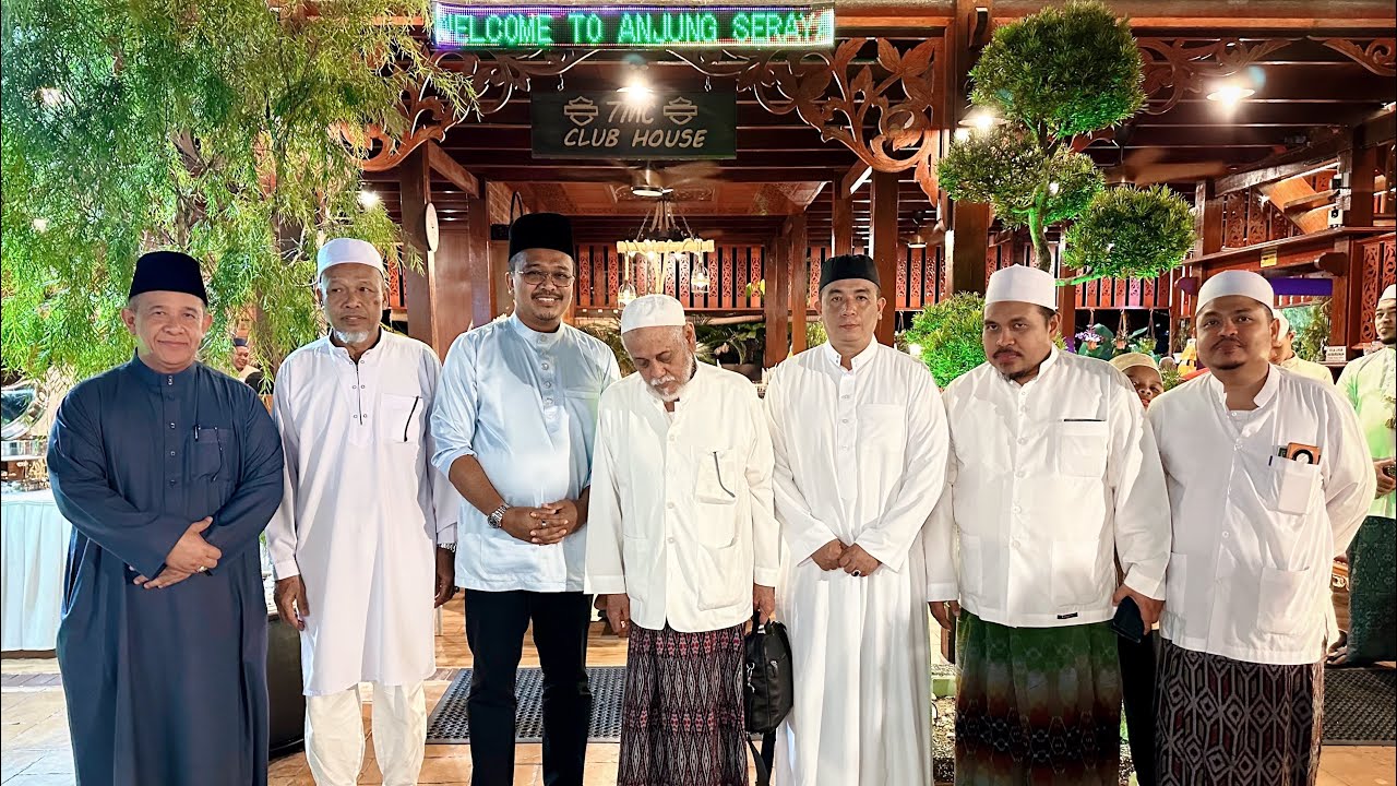 MAJLIS RATIB AL - ATTAS & ASMAULHUSNA BERSAMA AL - BARKAH AL HABIB UMAR BIN AHMAD AL - ATTAS | HR100