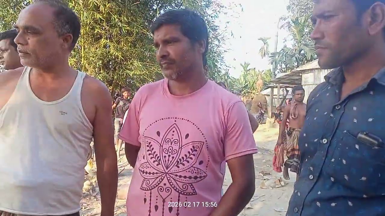 সোনাহাট চৌধুরী বাজার সরকারি জমিতে মাটি কাটা হচ্ছে 