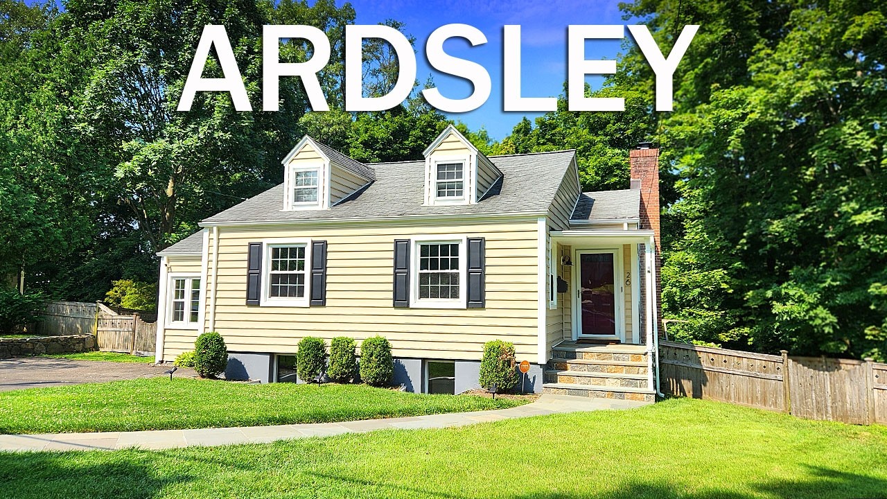 Inside 26 Powderhorn Road, Ardsley NY &mdash; Westchester County Home Tour | $882,000