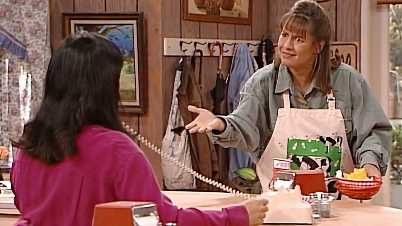 One-Night Stand, AWKWARD Flowers, and a FAMILY Trap | ROSEANNE’s Most HILARIOUS Mismatch