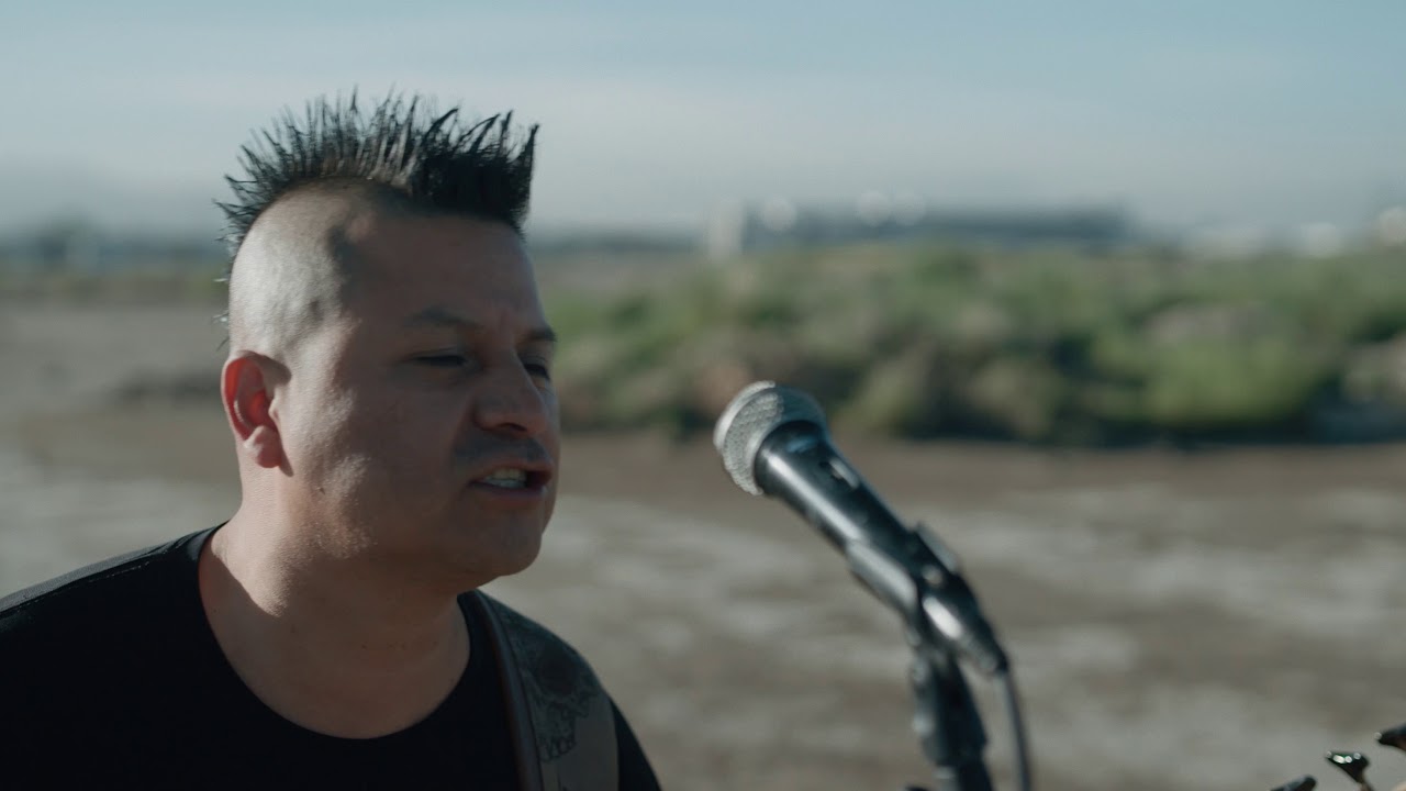 Criatura - Genios y Locos ( Video Oficial )