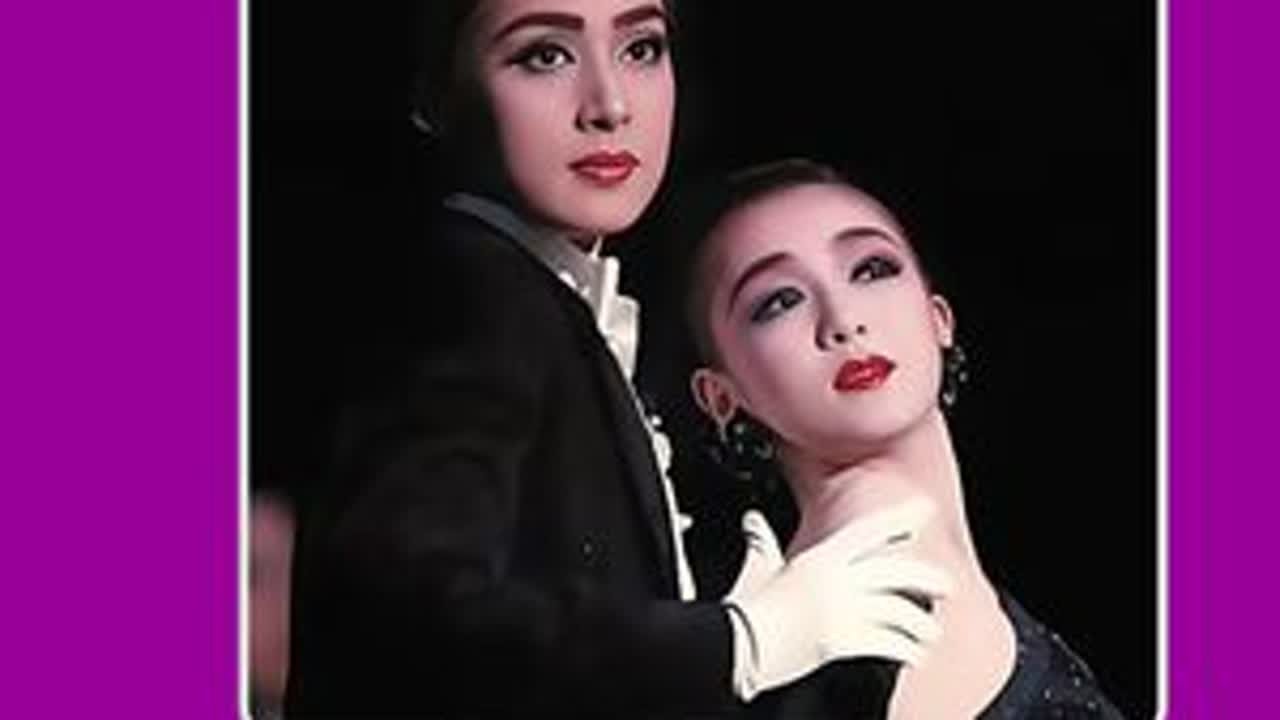 宝冢歌舞团 斩女又斩男 宝冢歌舞团。电线杆都掰弯它#宝冢歌剧团 #宝冢男役 #宝冢