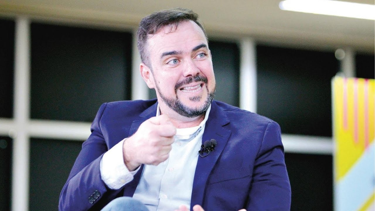 'Jackson Abrão Entrevista' recebe Gustavo Mendanha