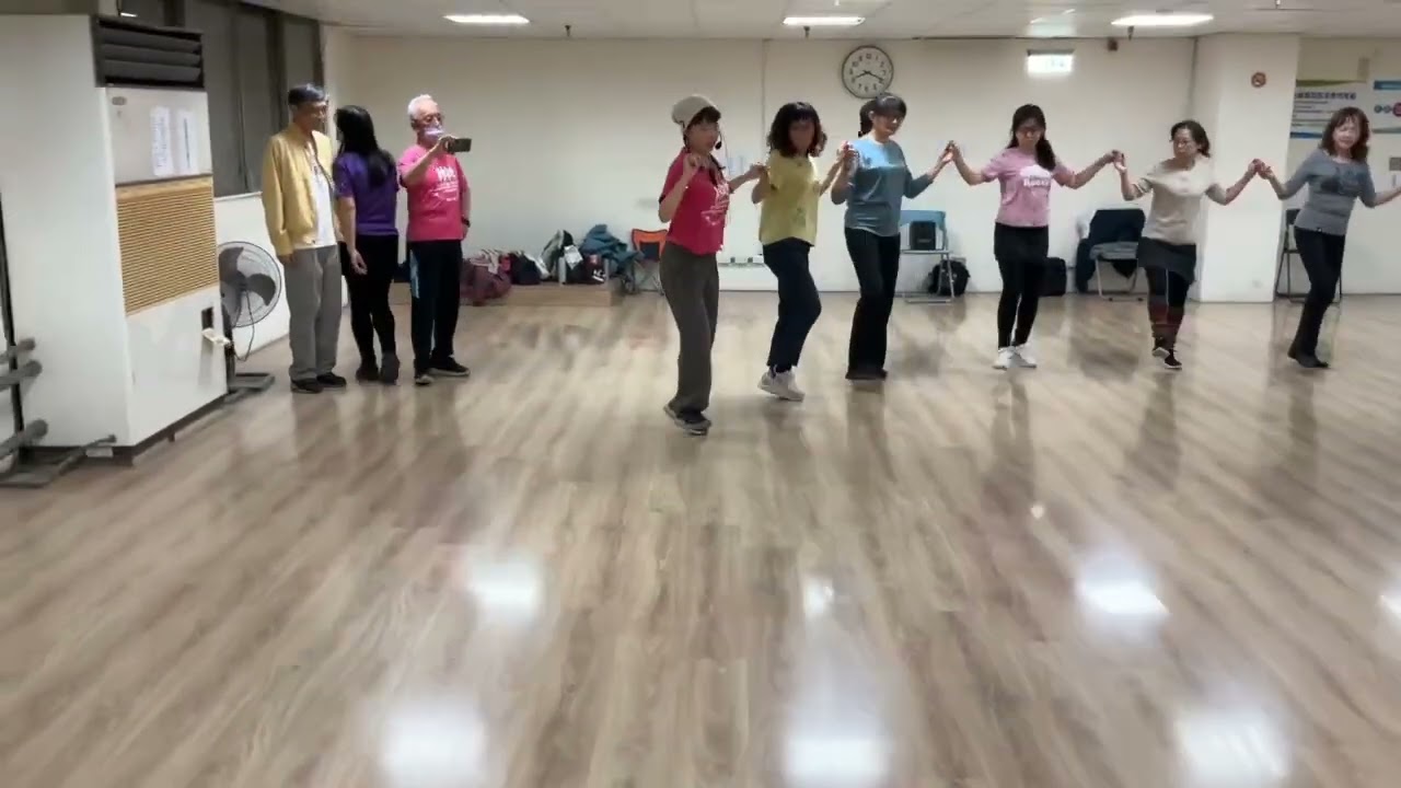 Dona 多娜希爾托 ( 保加利亞 Bulgaria )  ( 正面 ) 新竹體委會傳統土風舞班20260113