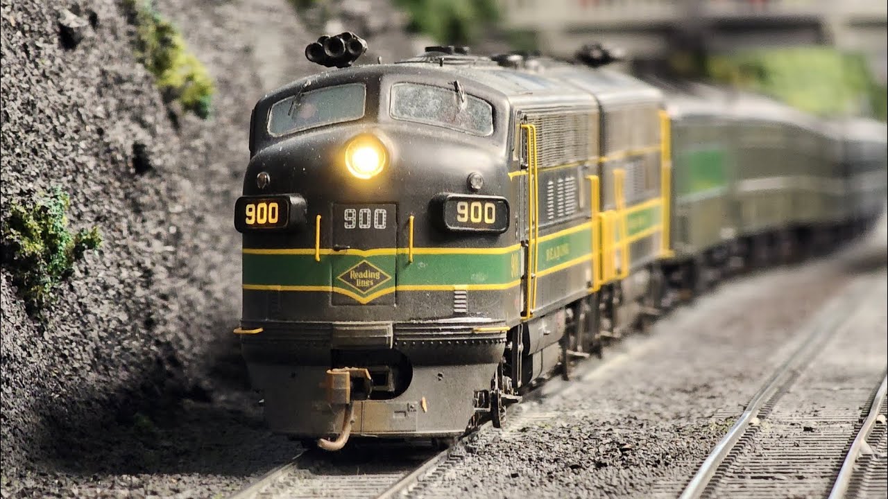 Jim Hertzogs HO Scale Reading Railroad Layout!
