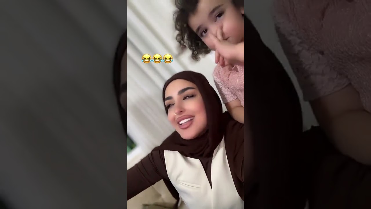 بسرعه حلو المشكله اللي بيني و بين رنين 😂
