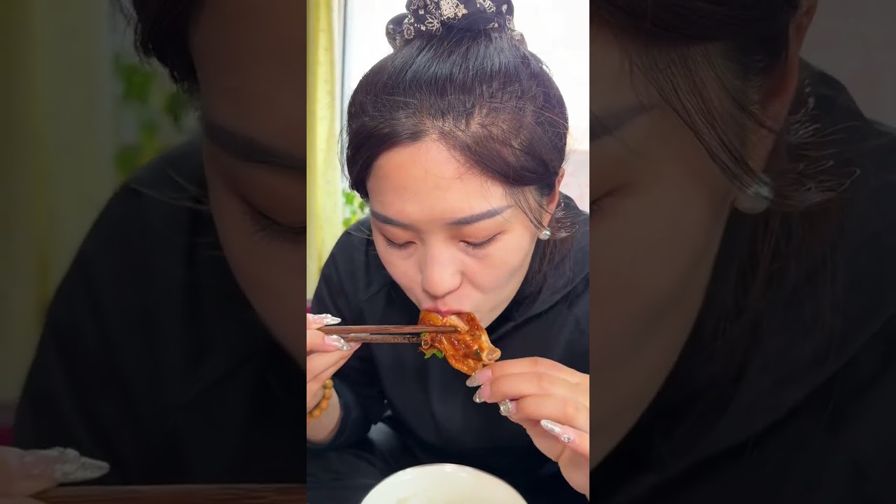 看看俺老婆婆做的可乐鸡翅年糕汤汁和点米饭嘎嘎哇塞！#记录我的农村生活 #乡村美食