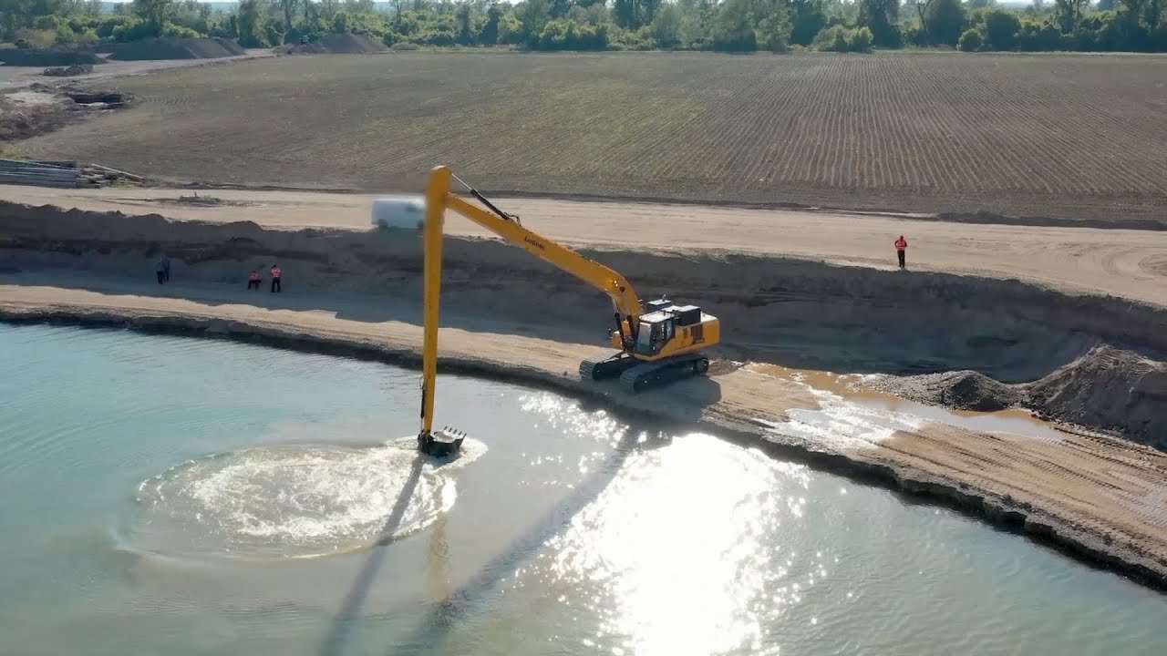 LiuGong 952E Excavator with A 24m Super-long Boom