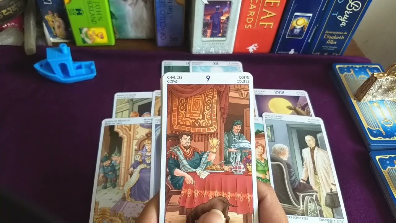 Averigua quién piensa en ti constantemente hoy .. 😳🤔 TAROT INTERACTIVO