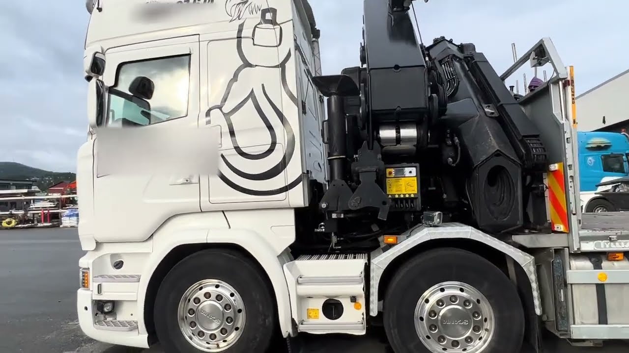 2015 Scania R580 8x4 Crane truck w/ 78 t/m Palfinger crane w/ Jib and winch.
