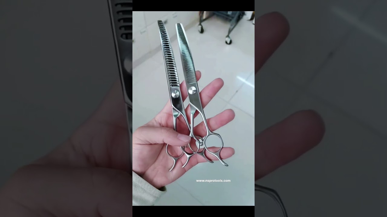 Curved Chunker Scissors &ndash; High-Quality Craftsmanship in Every Pair.#doggroomingtools