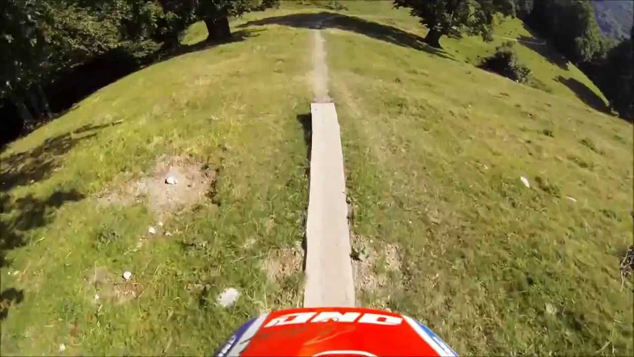 monte san primo downhill  discesa pista blu