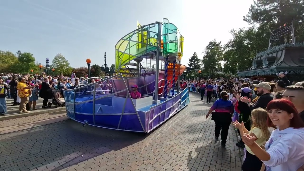 Disney grand final 30 ans - rêvons... et le monde s illume - 2/4  -  ‎@DisneylandParis  #disneyland