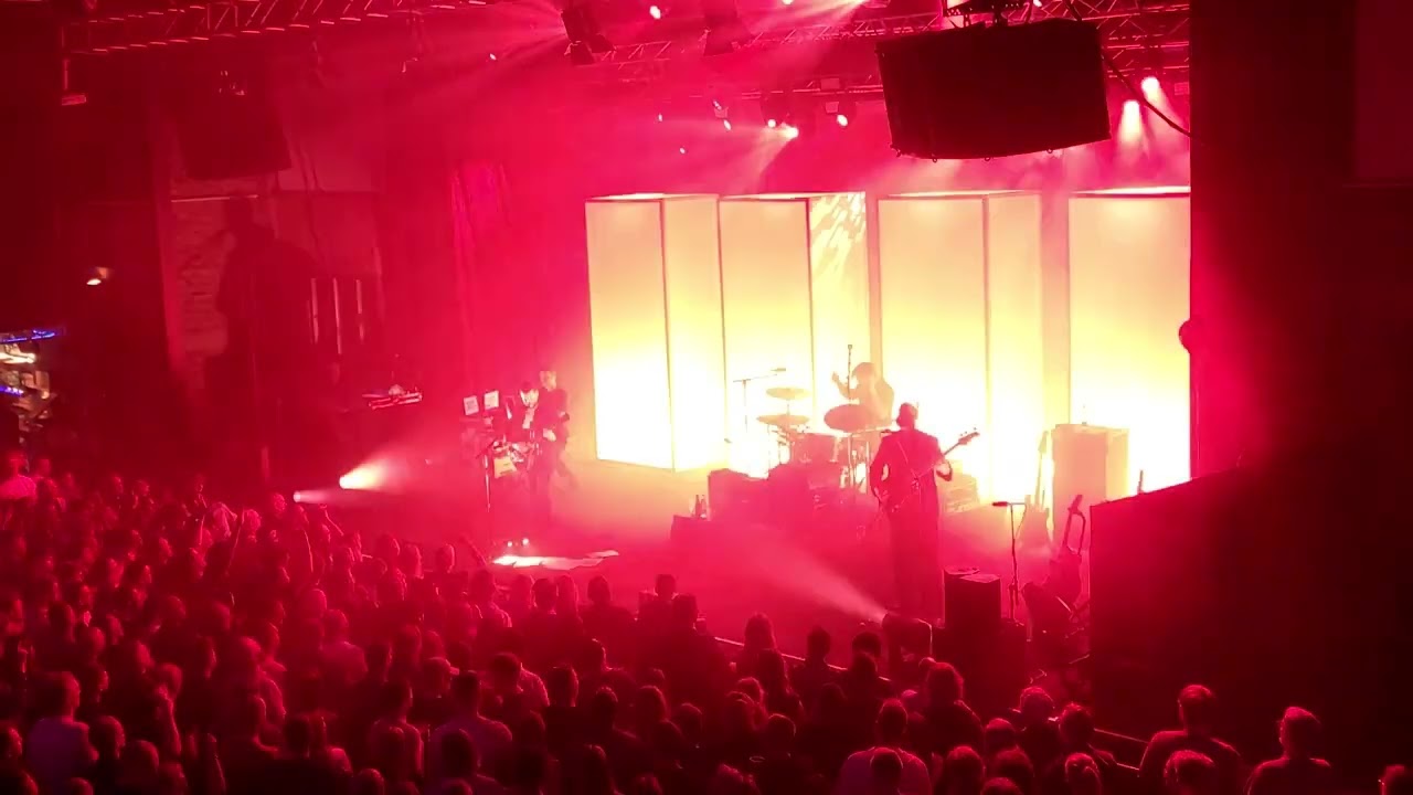 White lies - I dont want to go to Mars (Live at Tobakken, Esbjerg 21-02-26)