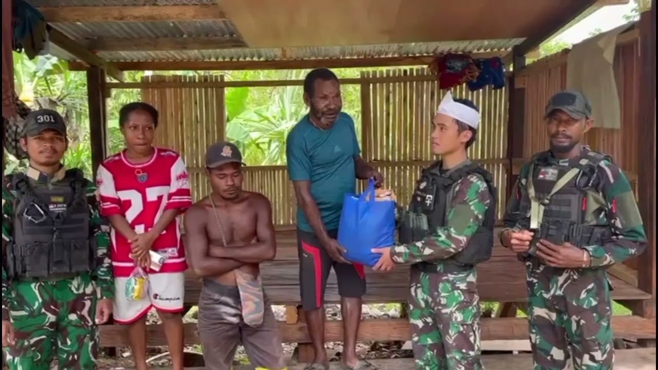 Berbagi  kepada masyarakat