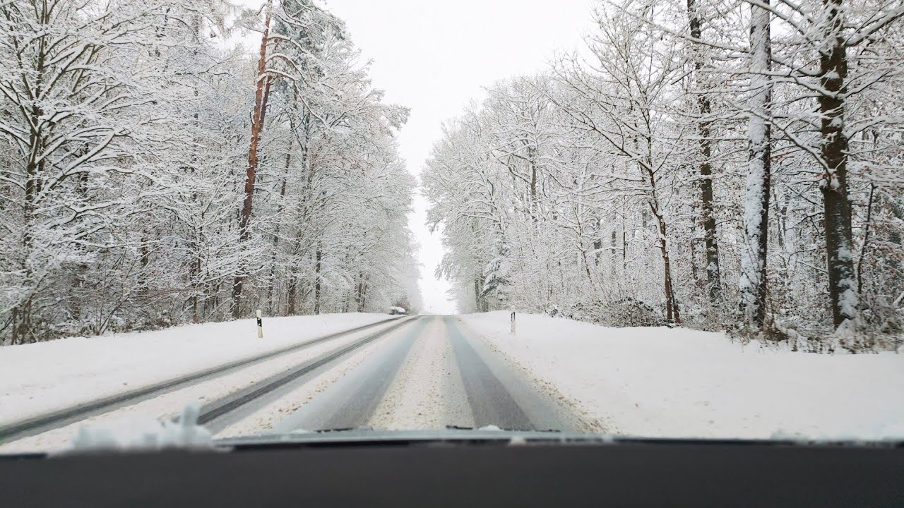 Winterwunderland Würzburg Januar 2026 unterwegs mit VW Golf 5 Allwetterreifen Nexen mit viel Schnee 