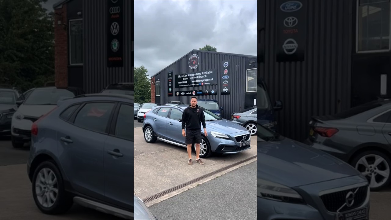 2017 (17) Volvo V40 Cross Country 2.0 D3 Pro 5Dr in Mussel Blue. 42k Miles. FSH. Leather. £12,750