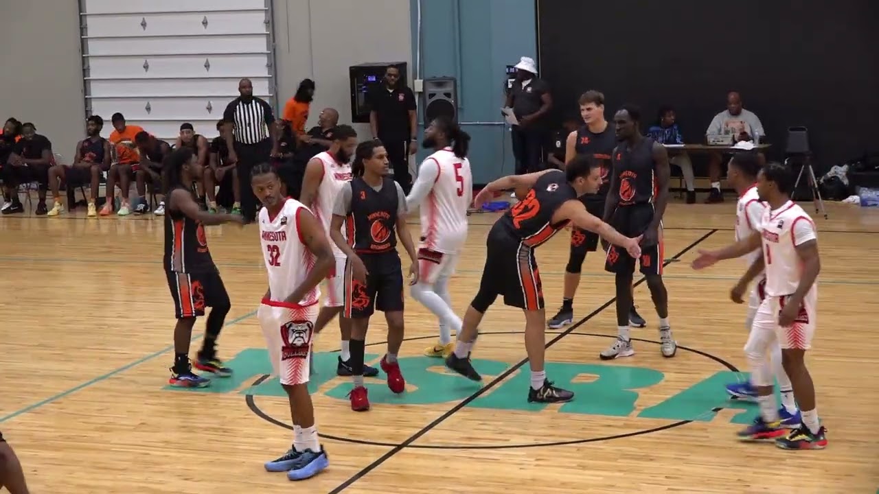 Maximum Basketball League: Minnesota Broncos vs. Minnesota Bulldogs