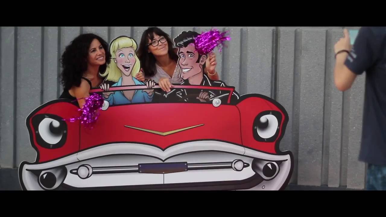 Así es Grease Sing-Along al aire libre