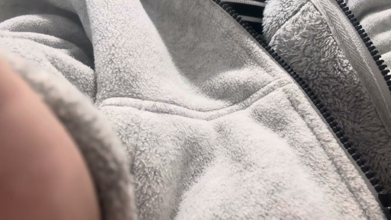 끙끙대며 똥 싸기