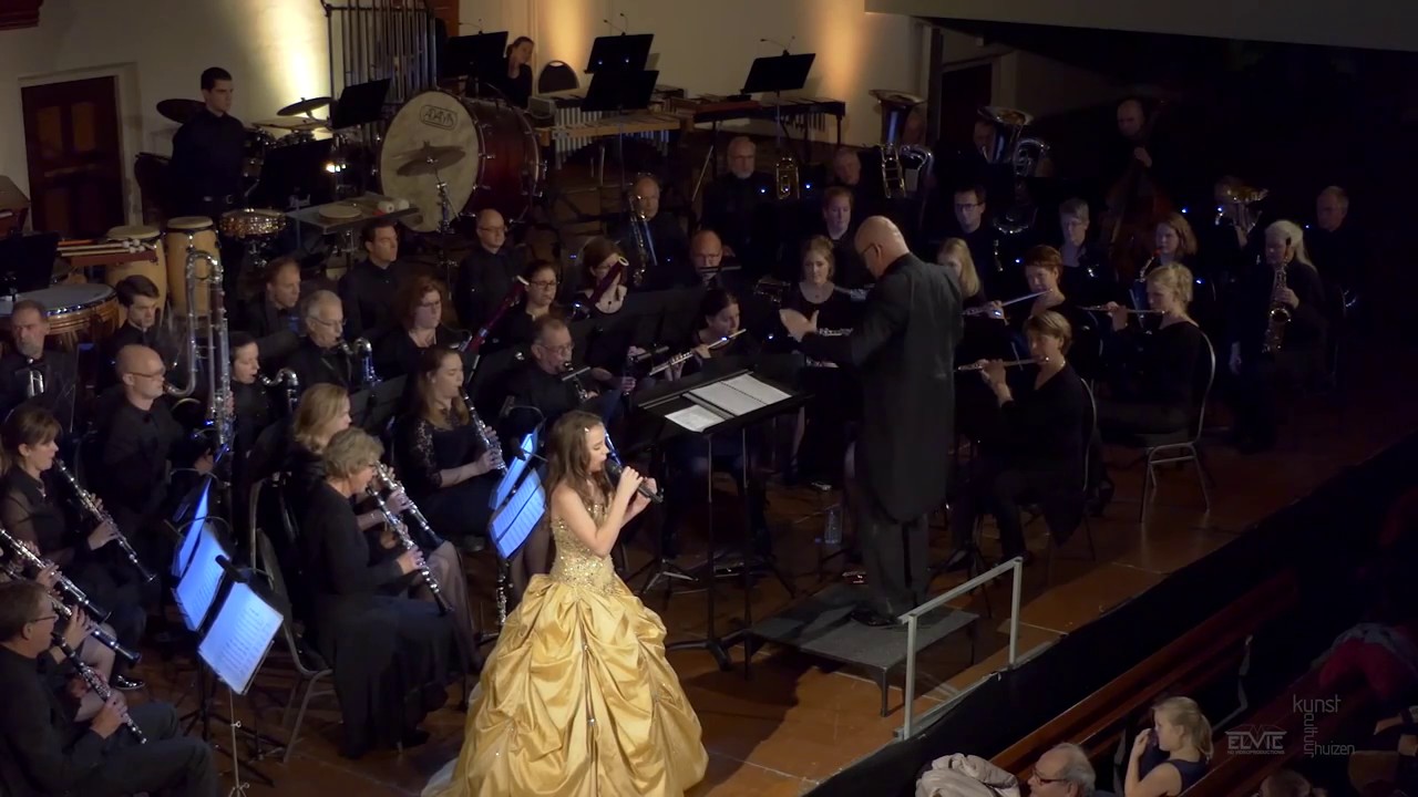 Amira Willighagen - 