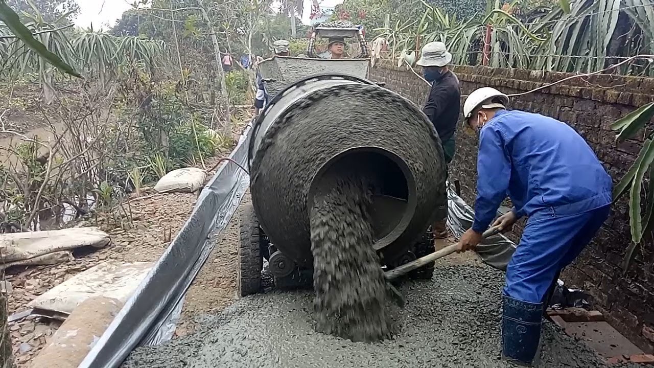 Concrete Mixer Truck Road Construction - Great Construction Worker