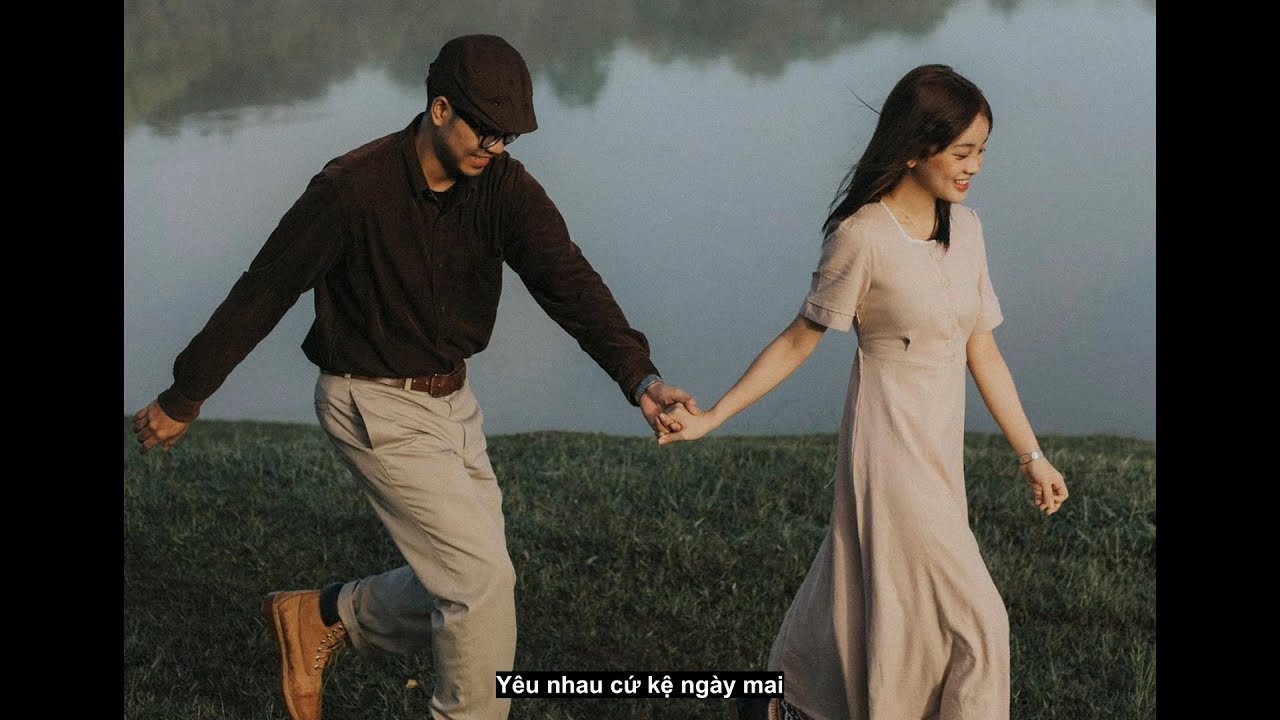 Yêu Nhau Kẻo Lỡ Thanh Xuân / Vua Bán Kẹo (Acoustic Lyrics)