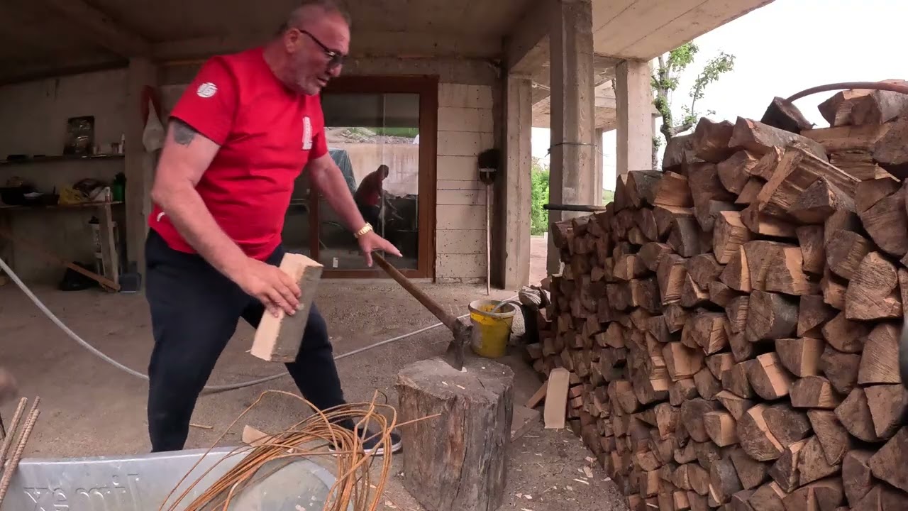 CAND TAI LEMNE CU TOPORUL