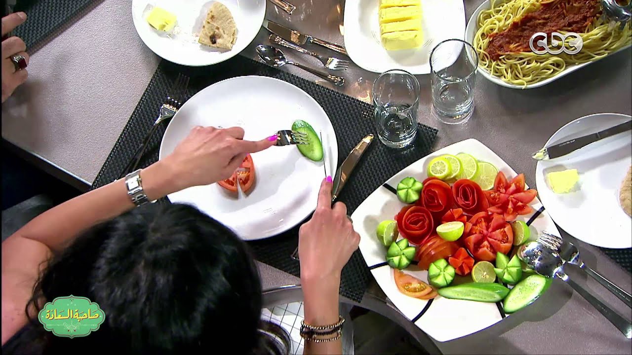 صاحبة السعادة | اتيكيت تناول السلطة .. ومسخرة حجاج عبدالعظيم في الأكل