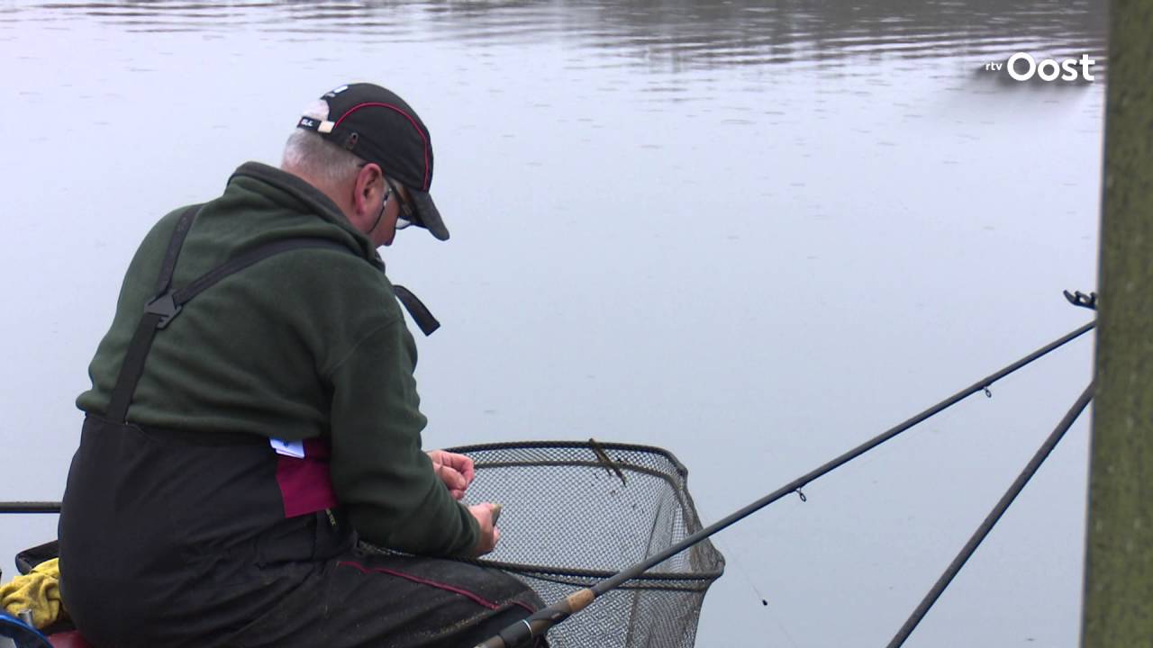 Een hengeltje uitgooien in de Vecht
