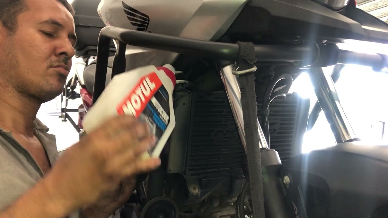 Trocando líquido de arrefecimento da NC750X