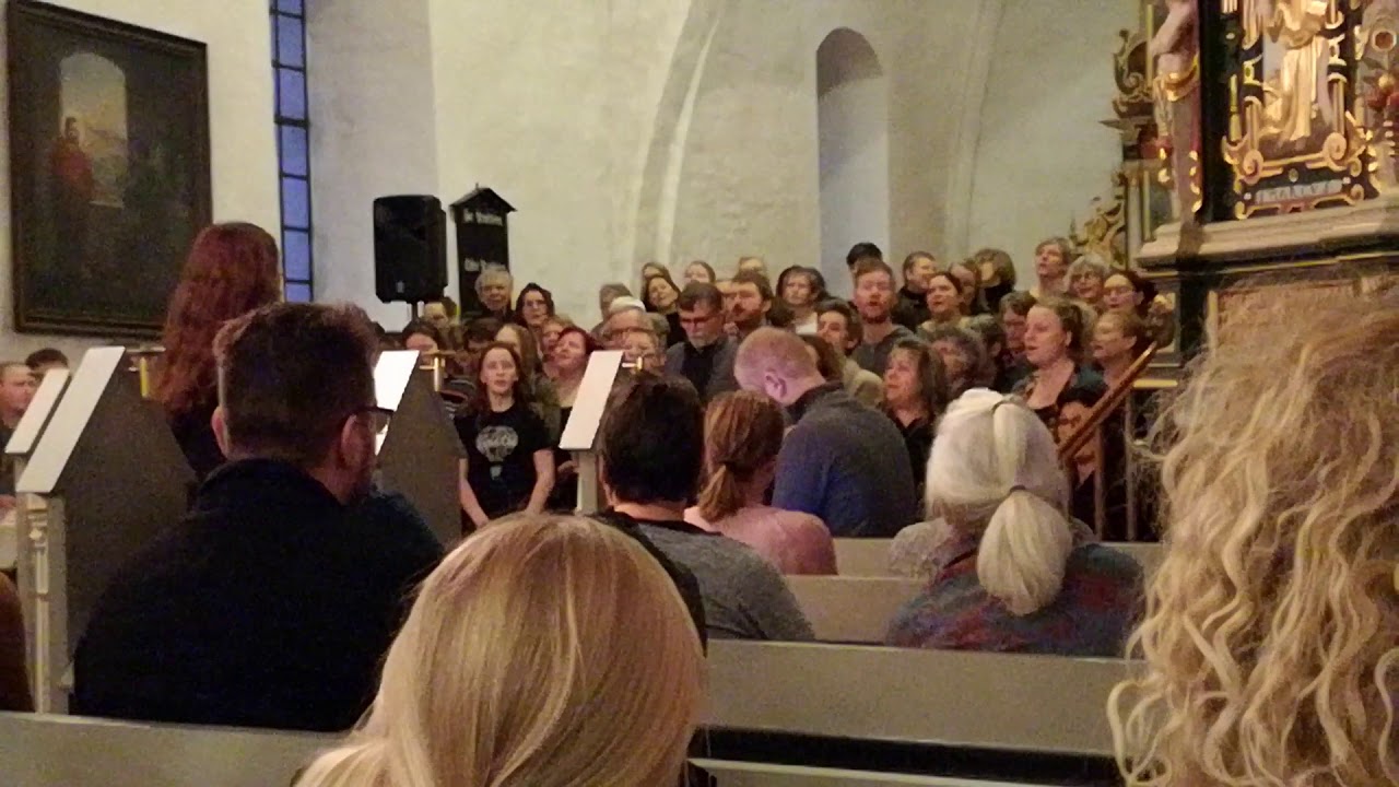 Tid til at tænde et lys. Tekst og melodi af Lars Lilleholt