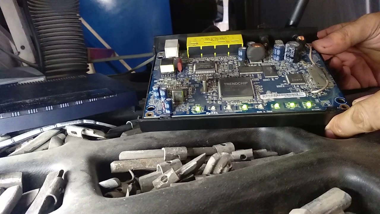 Zyxel P600 seri modemi söktüm  Aslan 7LS 38