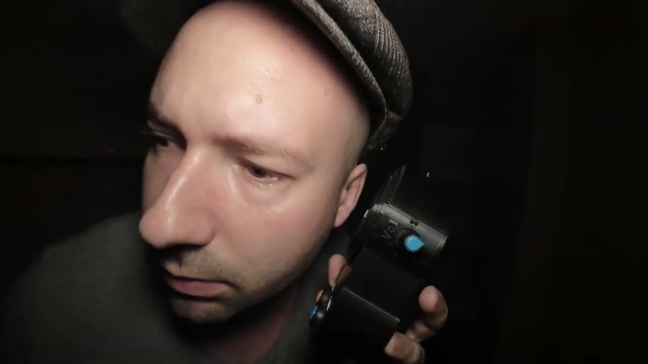 Paranormale Untersuchung in der alten Villa