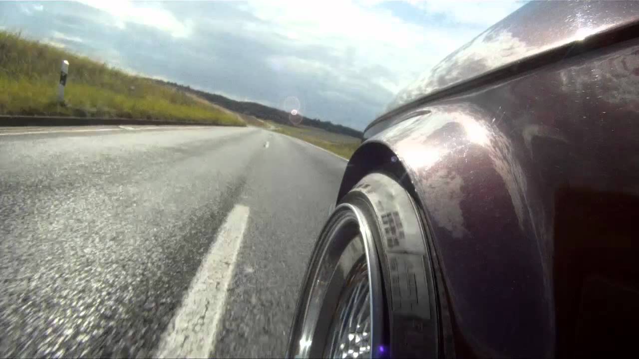 BMW E30 V8