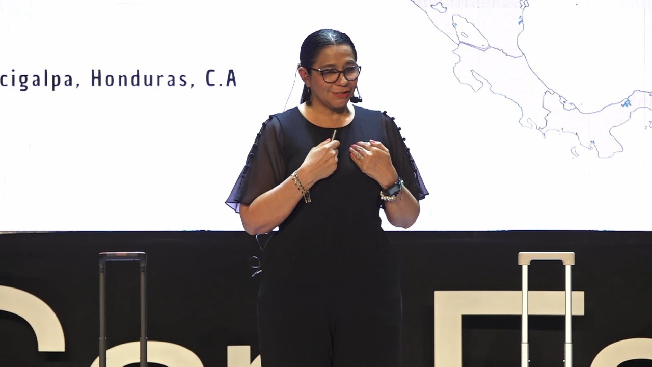 El  Poder de Elegir: De v&iacute;ctima a victoriosa | Brenda Pe&ntilde;a | TEDxSan Esteban