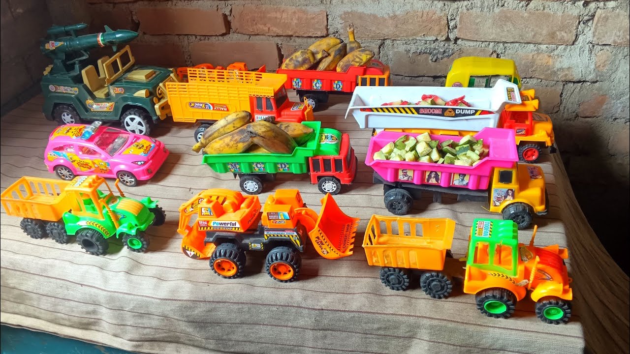 RC Monster Defender 110 Vs RC Monster Xmaxx – Chatpat toy tv