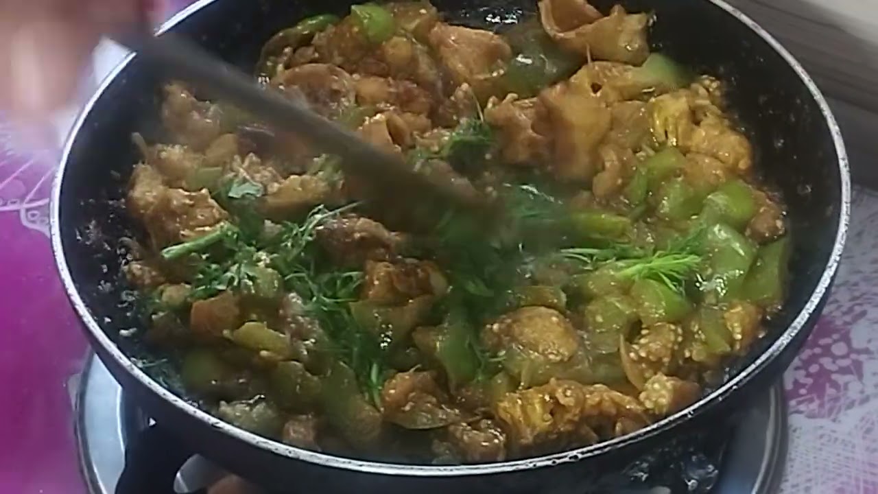 দেশি গুঁড়া মাছ রান্না সাথে বেগুন দিয়ে মাছের পেটা করল্লা ভাজি আর মুরগি ভুনা রান্না