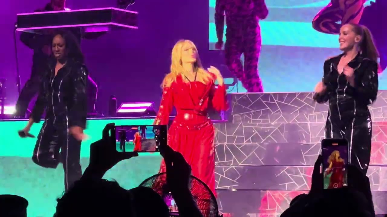 KYLIE MINOGUE - THINGS WE DO FOR LOVE / TENSION TOUR MONTERREY MEXICO