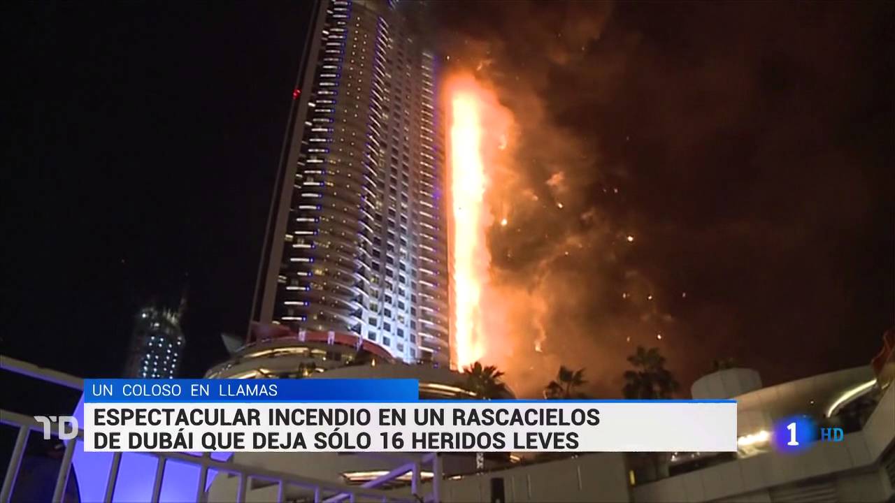 Espectacular incendio de un rascacielos en DUBAI