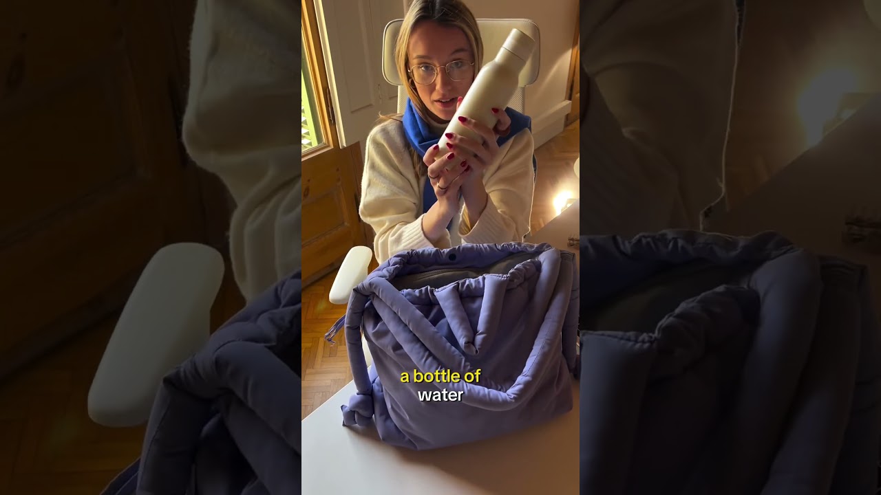 What's inside Marta's Ona Soft Bag #fashion #bag #totebag #whatsinmybag