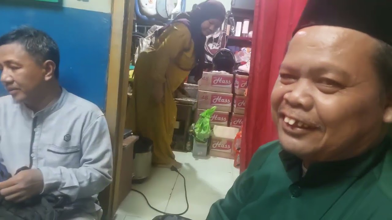 MUNGGAHAN MAJLIS DZIKIR HUDHURUL QOLBI & TERAPI HIKMAH TANGAN USTADZ SURYA
