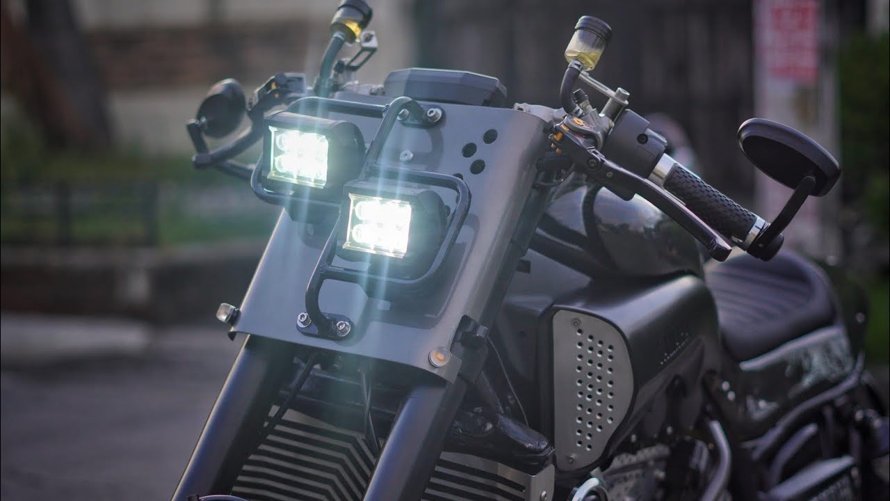 YAMAHA V-MAX 1200 CUSTOM CRUISER CAFE RACER| by Kamote Garage Kustom