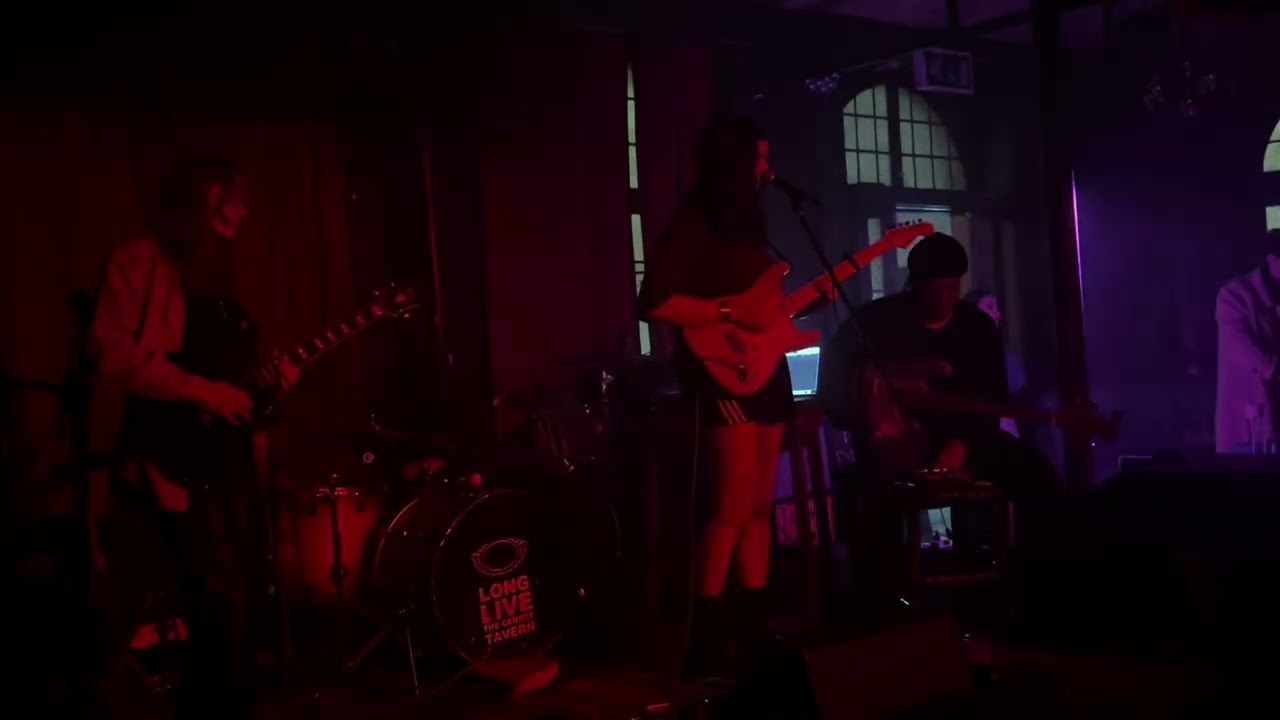 OLIVE WREATH - 01, live at The George Tavern, London