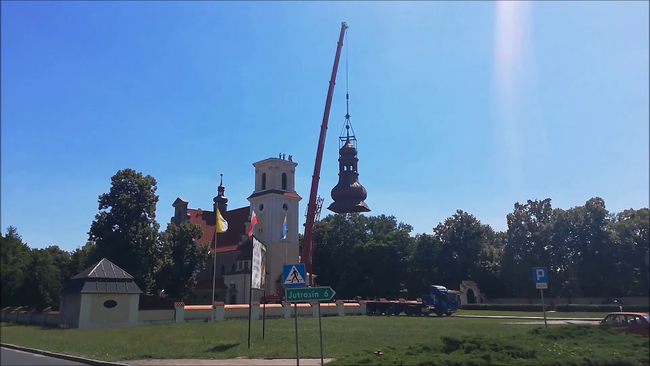 Demontaż wieży - Sanktuarium Matki Bożej Uzdrowienia Chorych w Smolicach
