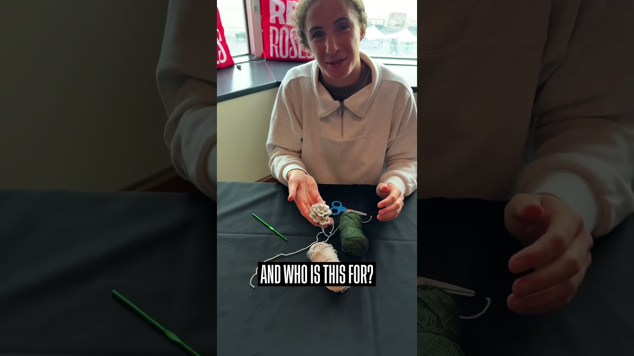 Abby Dow crochets a silver rose to celebrate Jess Breach’s 50th cap! 🥰